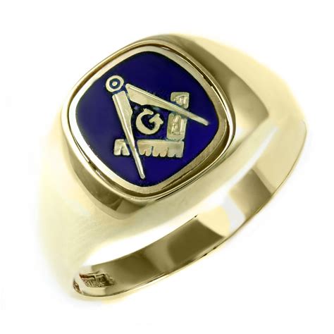 9ct yellow gold cushion masonic swivel signet ring. (T) - from Mr ...