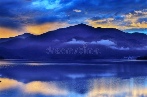 Sun Moon Lake Early Morning Sunrise Stock Image - Image of water ...