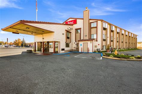 Red Roof Inn & Suites Medford - Airport- Medford, OR Hotels- Tourist Class Hotels in Medford ...