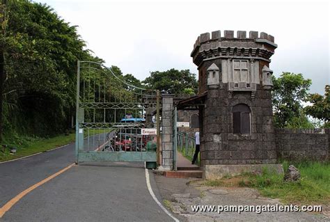 Entrance Gate of People's Park in the Sky