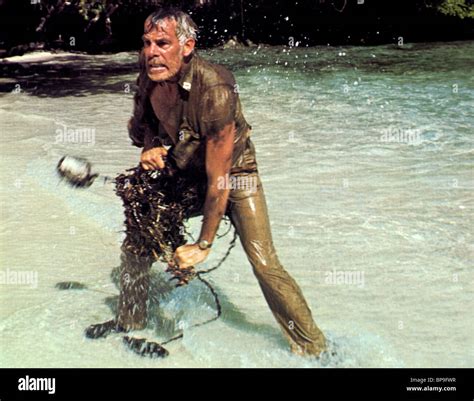 LEE MARVIN HELL IN THE PACIFIC (1968 Stock Photo, Royalty Free Image: 30942851 - Alamy