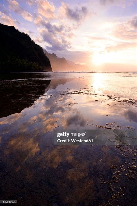 Usa Hawaii Hanalei Sunset At Kee Beach And View To Na Pali Coast High ...