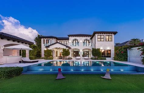 Transitional Waterfront Mansion in Miami Beach on Market for $21.9 Million