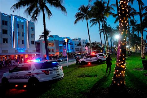 Miami Beach officials institute curfew but, in some Florida beach ...