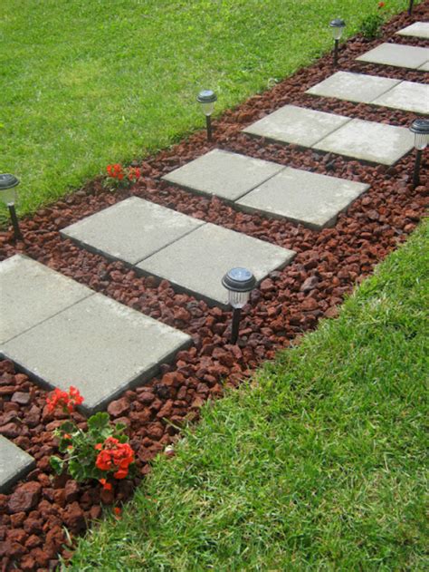 15 Awesome Landscaping And Garden Hacks You'll Find Useful