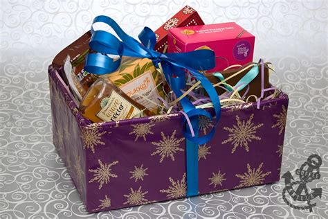 DIY Christmas Hampers » Coffee & Vanilla