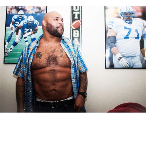 Aaron Gibson, the heaviest player in NFL history, now has a six-pack ...