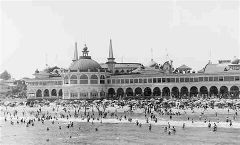 A Brief History Of The Santa Cruz Boardwalk