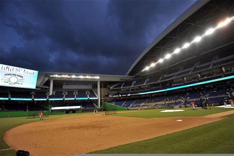 Miami Marlins Season Preview: Marlins Debut New Stadium - Fish Stripes