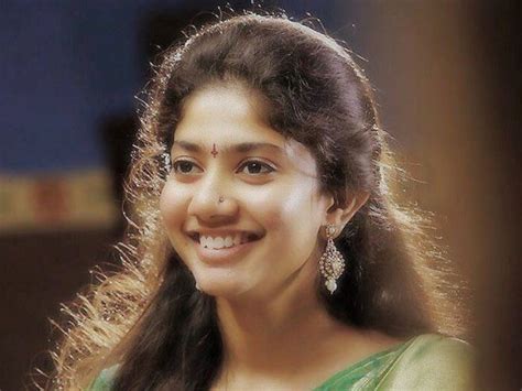 Sai Pallavi Glamour Secret 'ఫిదా' బ్యూటీది న్యాచురల్ అందమే..!