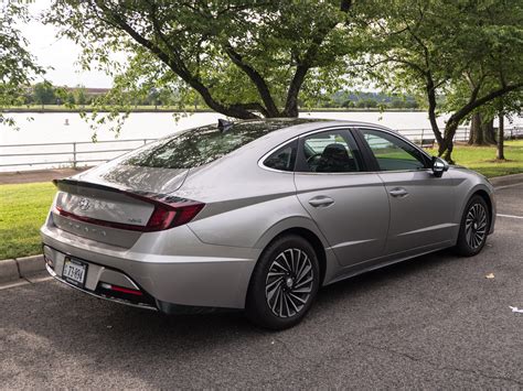 Hyundai’s super-efficient 2020 Sonata Hybrid sedan is best in class | Ars Technica