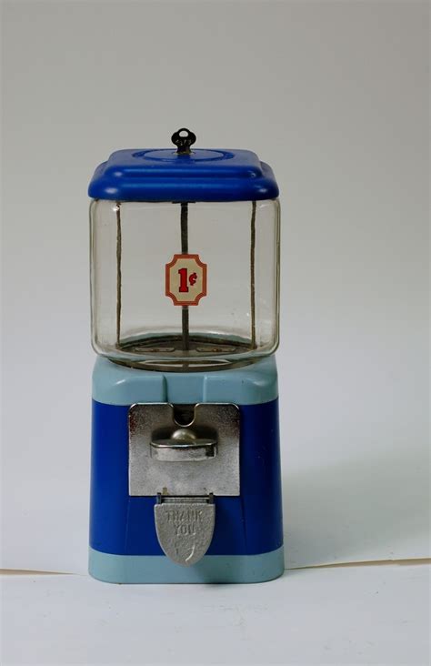 78 best Vintage gumball machines images on Pinterest | Bubble gum ...