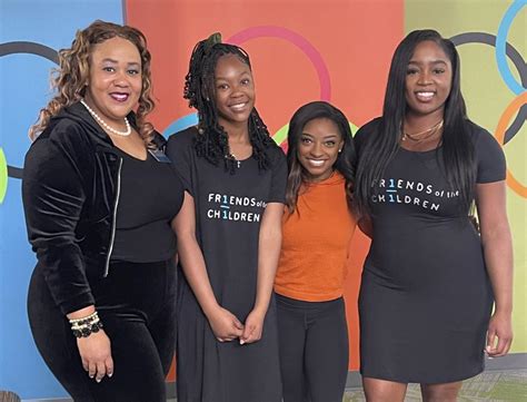 Simone Biles Volunteers with Youth Mentor Charity: Foster Kids Hold 'a ...