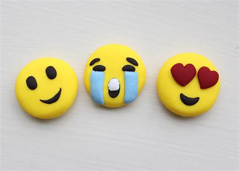 Polymer Clay Emoji Faces Tutorial | Woo! Jr. Kids Activities