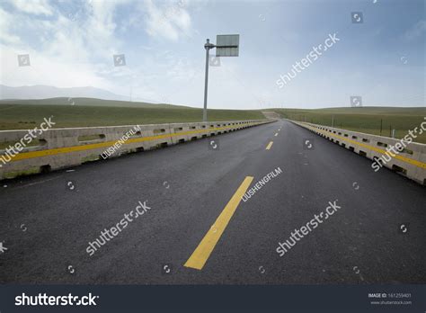 Turning Road Stock Photo 161259401 | Shutterstock