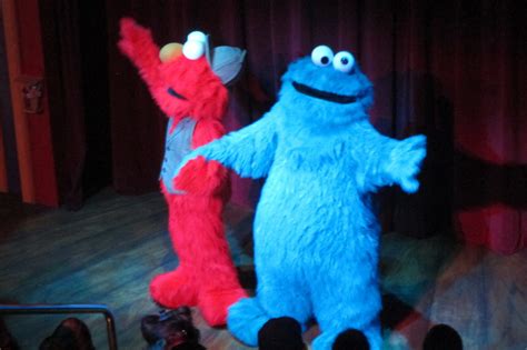 Elmo the Musical—Live at Sesame Place! - a photo on Flickriver