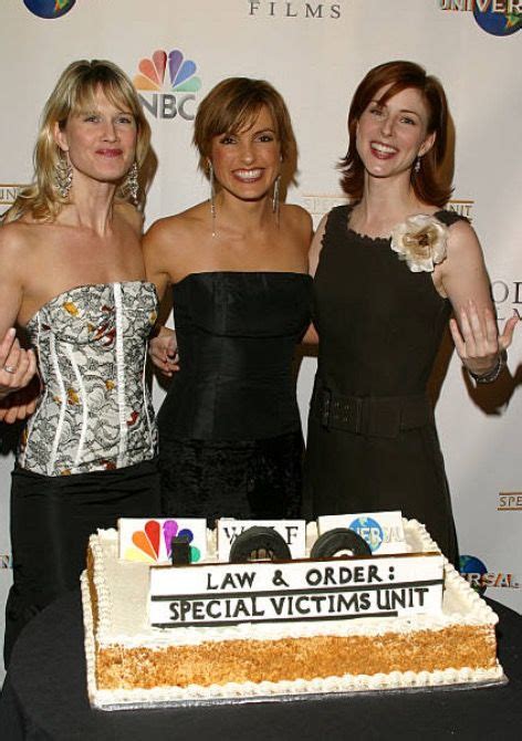 Stephanie March, Mariska Hargitay & Diane Neal | Law and order, Law and ...