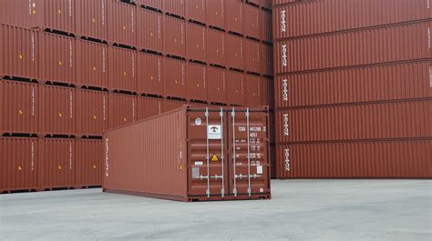 Top 10 container leasing companies [+ how to contact them]