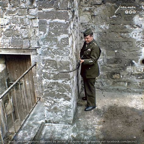 Shooting around corners with The "Krummlauf" - 1945 : r/ColorizedHistory