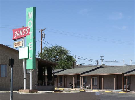 The sad old motels of Barstow, California - Boing Boing