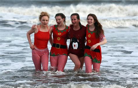 See Boxing Day & Christmas Day dippers brave the icy North Sea ...