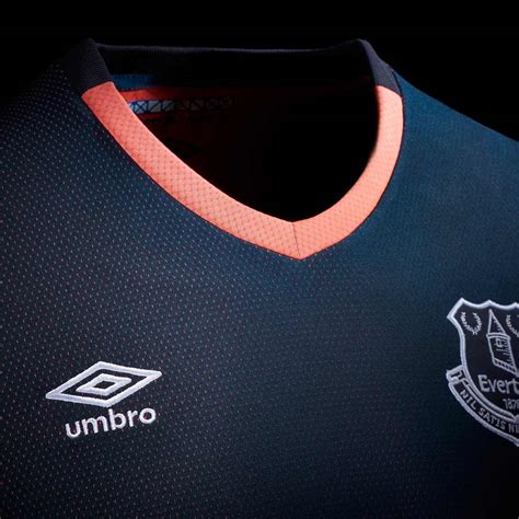 Everton 16-17 Away Kit Released - Footy Headlines