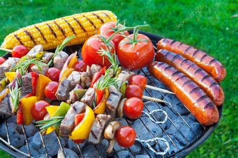 Backyard barbecue Stock Photo by ©stevemc 28558951