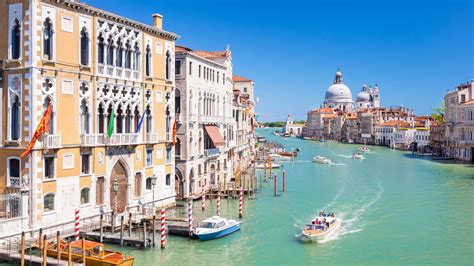 Venice Permanently Bans Recreational Boats on the Grand Canal | Condé Nast Traveler