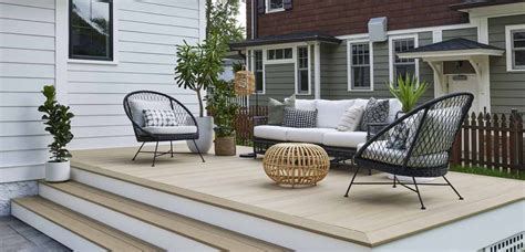 3 Best Decking Materials For Hot Weather