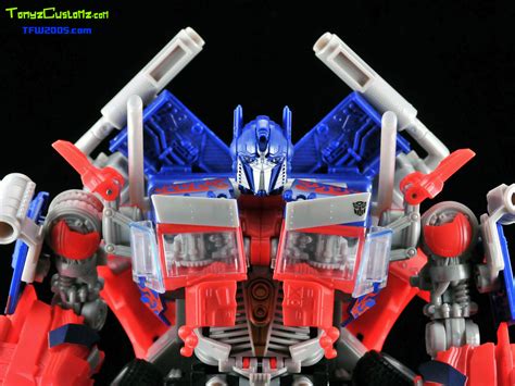 High Resolution Revenge of the Fallen Leader Optimus Prime Gallery ...