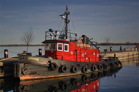 Tug Boat in Toronto Harbour | Tug Boat in Toronto Harbour | Flickr