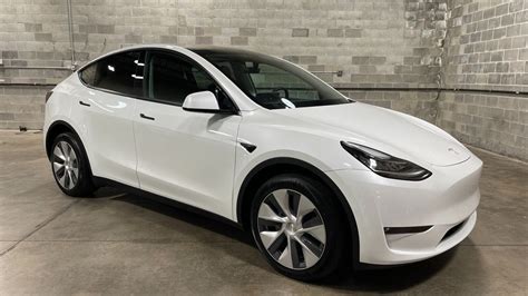 2021 Tesla Model Y Long Range 1001 Miles, Pearl White Multi-coat 4dr ...