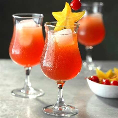 12 Easy Cocktail Garnish Ideas