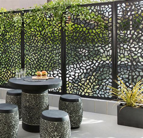 Pin by Maje on Terrasse | Privacy screen outdoor, Patio fence, Outdoor screens