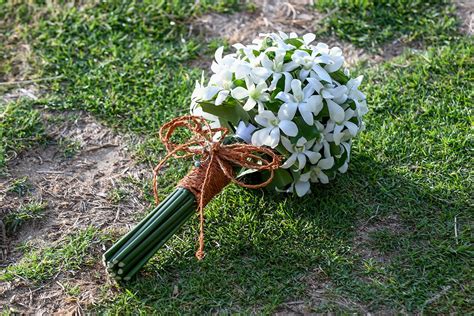 Intercontinental Fiji flower for bride . Wedding floral arrangement. | Floral wedding, Floral ...