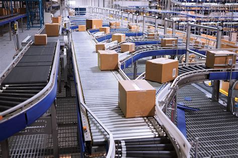 Sorting Through Sorters: Your Guide to Sortation Conveyor | Bastian Solutions