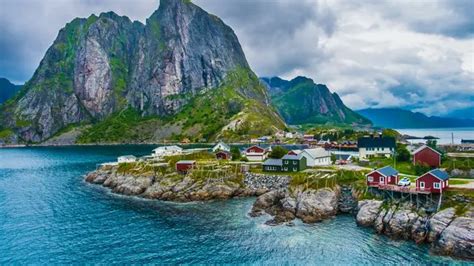 Svolvær weather and climate ☀️ Water temperature 💧 Best time to visit