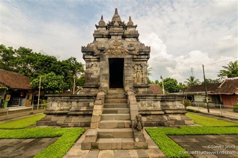 Yogyakarta Tour - Borobudur Temple Tour 2 Days 1 Night