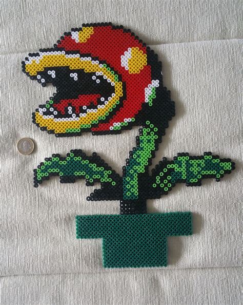 Planta carnivora Mario Bross Hama Beads, Mario, Key Fobs, Cartoon, Gardens, Hama Bead