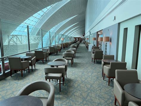 Review: Emirates Business Class Lounge Dubai (DXB) - One Mile at a Time