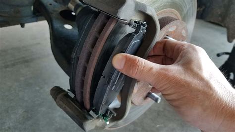 The Pros and Cons of Different Brake Pad Materials for Fleet Vehicles: Which is Right for You ...