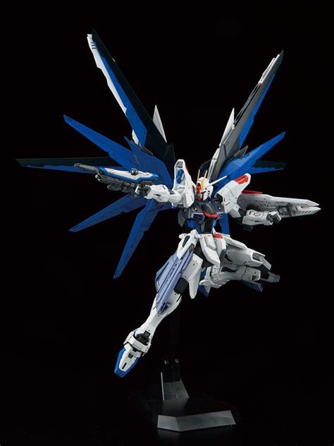 MG 1/100 Freedom Gundam Ver.2.0 | Bandai gundam models kits premium ...