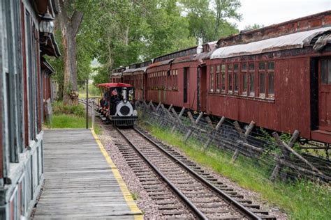 6 Scenic Train Rides in Montana You Do Not Want To Miss - Discovering Montana