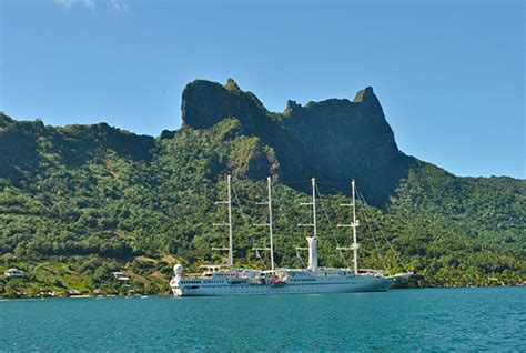 Windstar_Tahiti_Yacht - Wandermelon