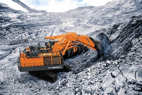 Hitachi introduces EX-7 Series mining excavators in the Americas - International Mining