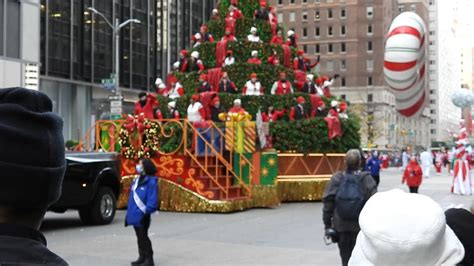 Macy's Singing Christmas Tree- 2021 THanksgiving Day Parad… | Flickr