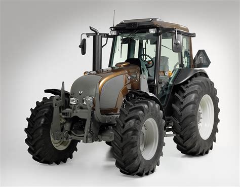 Valtra_A_Series_HiTech_age_image_1 – Traktor Power