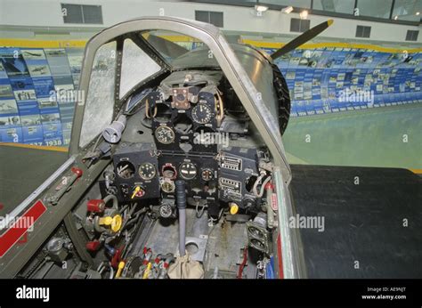 The cockpit of Kawasaki Ki-100 Type-5 Imperial Japanese Army Fighter Stock Photo - Alamy