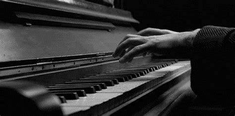 Amazing Piano Animated Gifs - Best Animations