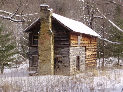 An old log cabin in the winter snow. (With images) | Old houses ...